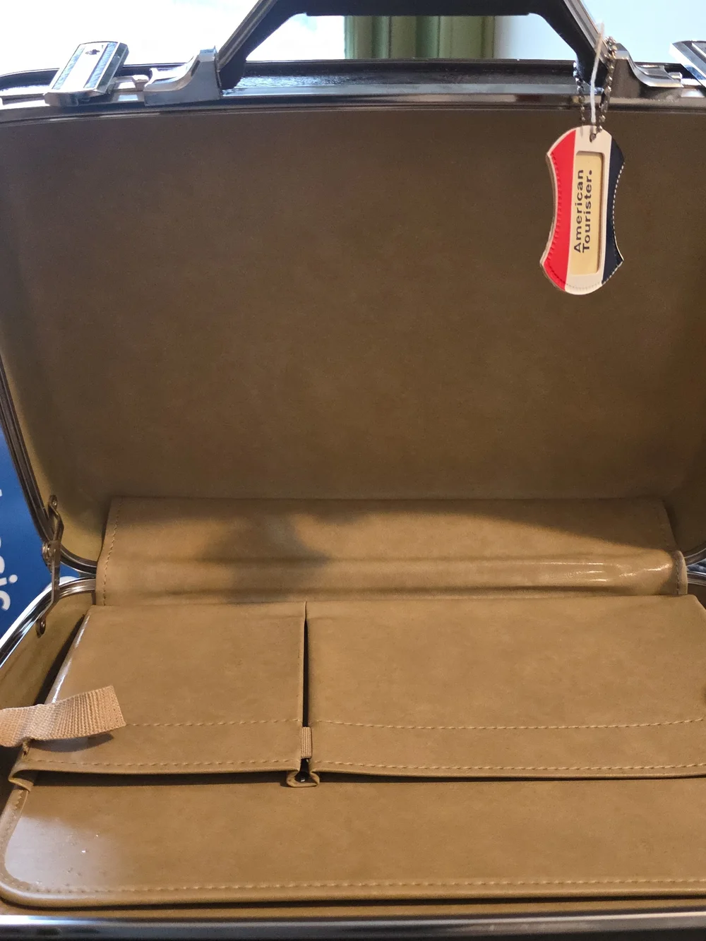 American Tourister Briefcase Carryon Luggage